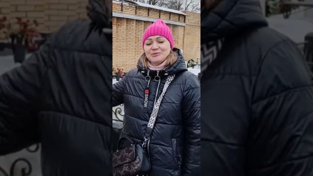 новогодний образ: могила Юрия Шатунова на Троекуровском кладбище 29 декабря 2024 года