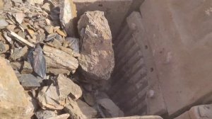 Строительство, дробление щебёнки