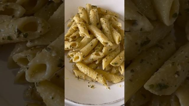 Creamy Pesto Pasta with Jambon de Pays #pestopasta #easyweeknightmeals #onepotmeal