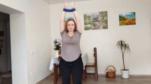 Упражнения с фитнес-резинкой / Укрепляем руки и спину