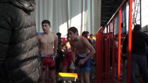 Взвешивание борцов до 16 лет.