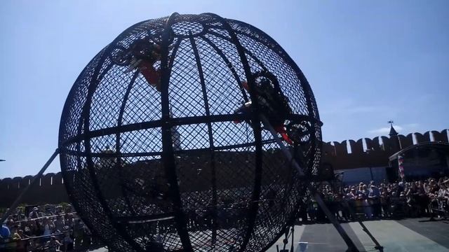 Каскадёры в Туле на набережной смотреть онлайн