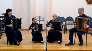 А.Доренский "Сюита в джазовых тонах" Играет квартет баянистов семьи Кливитенко, станица Крыловская