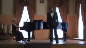 Поёт Михаил Трескин