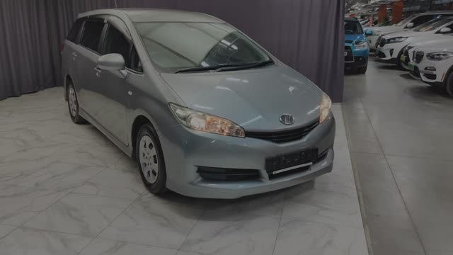 Обзор Toyota Wish 2012 года