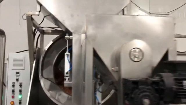 OS - 300 Belt Type Roasting Machine / OS - 300 Machine de torréfaction à bande