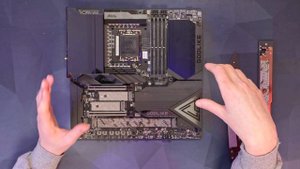 MSI MEG Z790 GODLIKE - Unboxing, Overview & M-Vision Dashboard Demo! [4K]