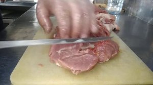 Как правильно порезать мясо для шашлыка. Режем мясо.