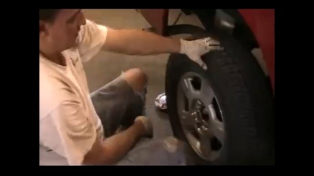 How to rotate tires properly and set TPMS. смотреть онлайн
