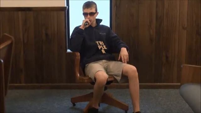 WCCA student video explaining "Verb Tenses" (Group B) смотреть онлайн