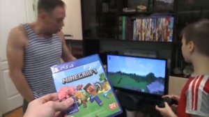 Отец Грифера сломал диск Майнкрафта в реальной жизни