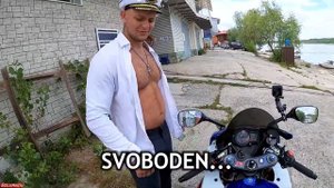 ПИКАП ДЕВУШКИ НА МОТО ОНА РАЗДЕЛАСЬ