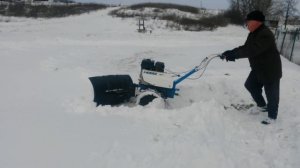 Мотоблок Нева. Первая проба самодельного отвала.