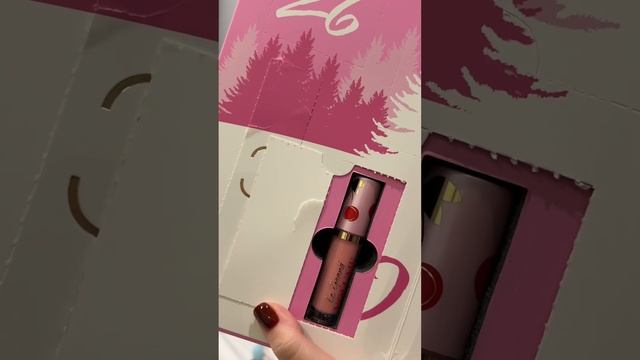 открыла 10 день адвента от вивьен сабо👯♀️ смотреть онлайн