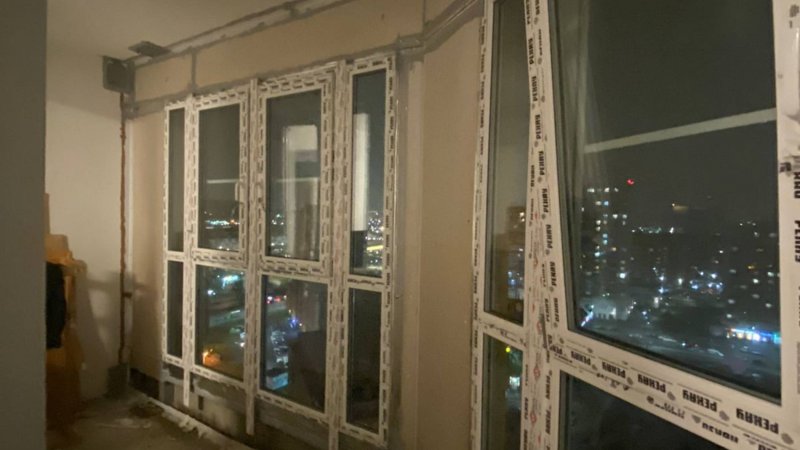 кудрово - замена холодного остекления на тёплое,  пластиковые окна на балконе