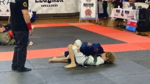 Турнир по BJJ Gi/Островский Михаил (R) VS Бешанов Ярослав/Серые/до 34 кг/2012-2013/Rock&Rolling 24.