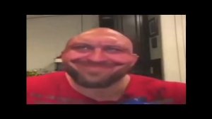Мем Мужик эст чипсы и Риагировает на тест на шизу (мем приколы 😂😂😂 угар)