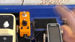 Быстрый обзор Mooer Yellow Comp (Дешёвый - Сердитый)