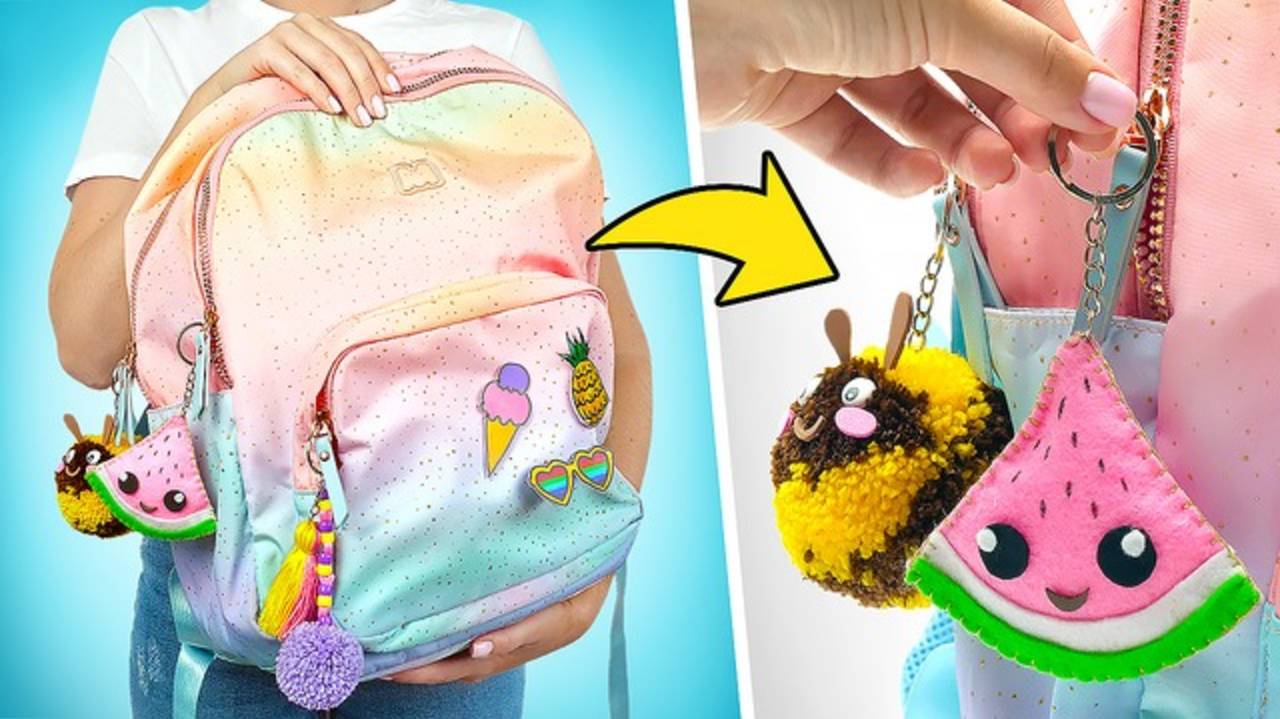 Креативные брелоки и значки: удивите друзей оригинальным подарком!