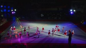 Показательное выступление юных гимнасток