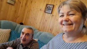 УБРАЛИСЬ И ПОВЕСИЛИ НОВЫЕ ШТОРЫ. ХОТЕЛА ИСПЕЧЬ "ПРАГУ", НО РАЗБОЛТАЛАСЬ.