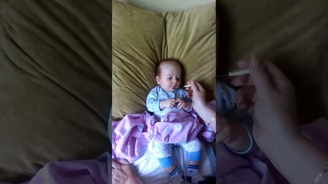 Первое пюре Ивана.mp4 смотреть онлайн