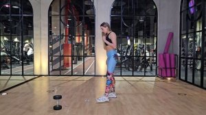 Разбор техники: приседания плие широкой постановкой ног #фитнес #упражнения