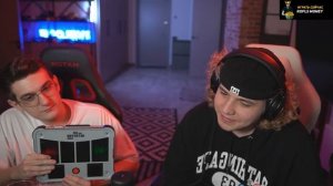 Жожо и Эвелон Задают Друг Другу Вопросы под Детектором Лжи | Был Кекс с Дипинсом?