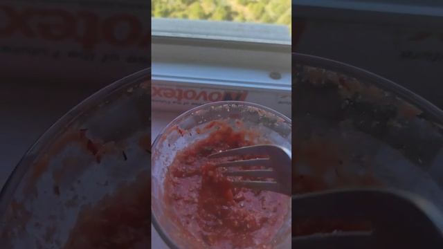 Не много о рецепте Хреновины или аджики Вкусно😋😋😋 🍅🍅🍅🍅🧄🧄🧄🌶🌶🌶🫑🫑🧄🍅