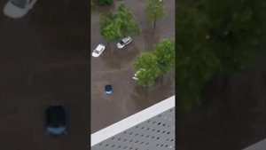 Потоп на Клязьминской улице в Москве 31 мая 2024 года.