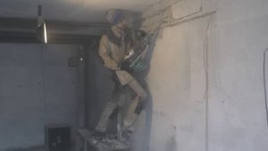 Проём в несущей стене. Соединение двух гаражей.