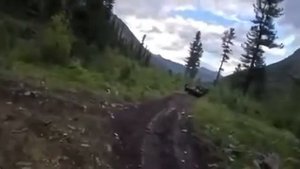 в Бурятии полицейские пресекают незаконную добычу нефрита у местных.