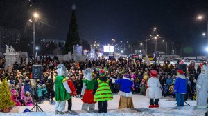Открытие ёлки на центральной площади Усть-Илимска