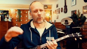 Перенесенные с YouTube / DEAN UKULELE  В двух словах про укулеле...