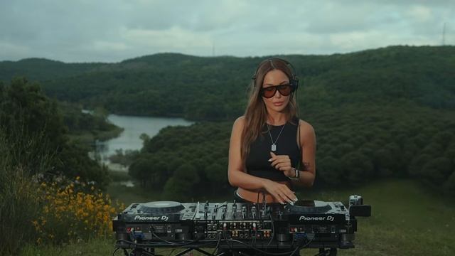 Dr Saba  Live Deep House Mix 25 Minutes Away From Home _1080p