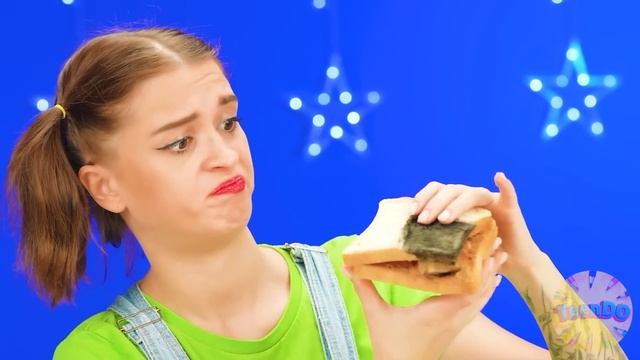 Me vs Grandma Cooking Challenge | Kitchen War by TeenDO Challenge смотреть онлайн