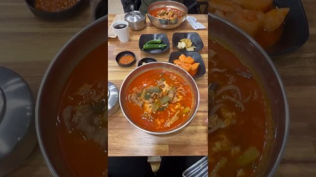 Острый суп с говядиной за 10$ #육개장 #корейскаякухня #корейскийсуп #spicyfood #koreanfood #корея