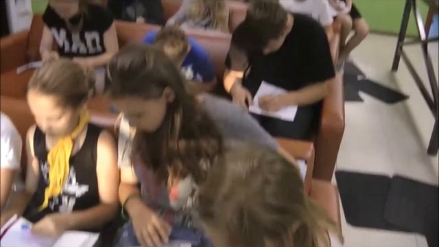 О выездном интенсиве "Я взрослый" смотреть онлайн