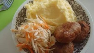 Салат из кислой капусты