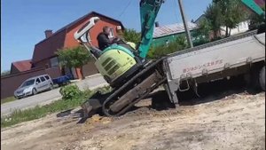 Мини-экскаватор - Планировка участка #земляныеработы #миниэкскаватор #планировкаучастка