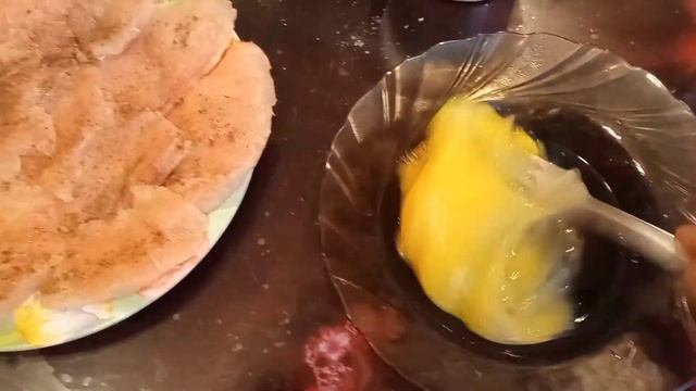 Сочные куриные отбивные в панировочных сухарях