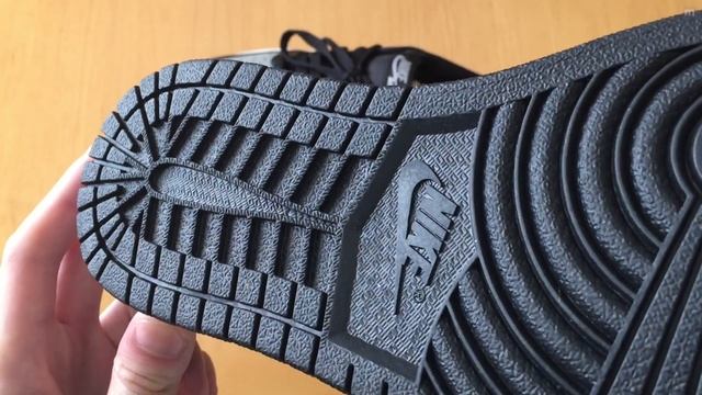 Air Jordan 1 Retro Low OG - Shadow (2015) смотреть онлайн