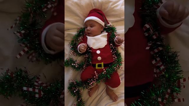 Первый Новый Год малыша❤️ #ребенок #дети #новорожденный #baby #babyboy #cute #cutebaby #малыш #роды