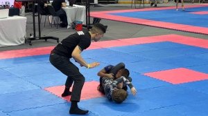 Бой BJJ в NoGi/1.2 Финала/Орипов Тимур (R) vs Савостиков Павел/2010-2011/Цветные/до 30 кг.