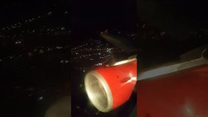Подлет к ночному Кито (Эквадор)