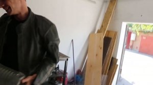 Какое давление выдерживают пластиковые бутылки?? или два придурка!!
