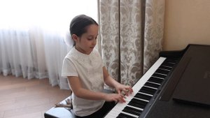 Вараксина Аделина 1-й класс ДШИ им. С.В. Рахманинова,  город Краснодар.
