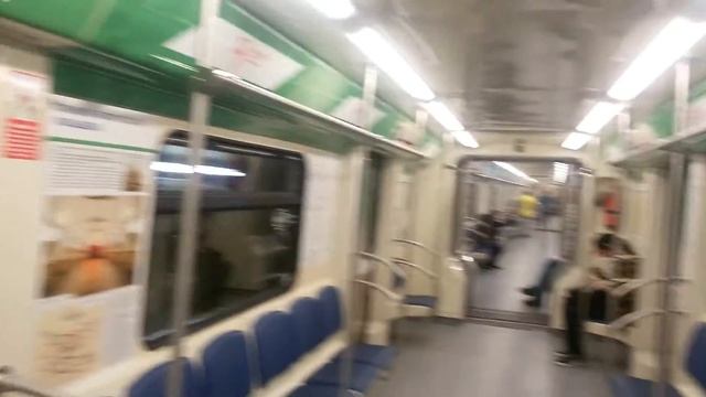 Салон поезда "Ока" "80 лет Московскому метро" смотреть онлайн