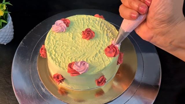 देसी जुगाड़ से सजाये cake.New Easy trick for cake decoration . Trending Birthday Cake decoration.