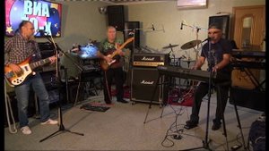 Я московский озорной гуляка. Исполняет кавер-группа "Белый Омут".